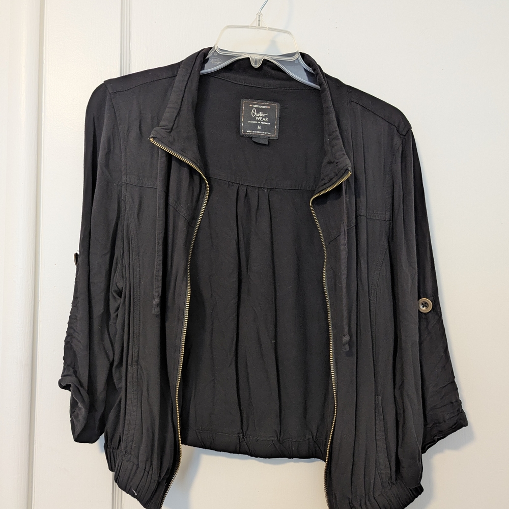 Light Zip Up With Swoop Neck And Mid Sleeves